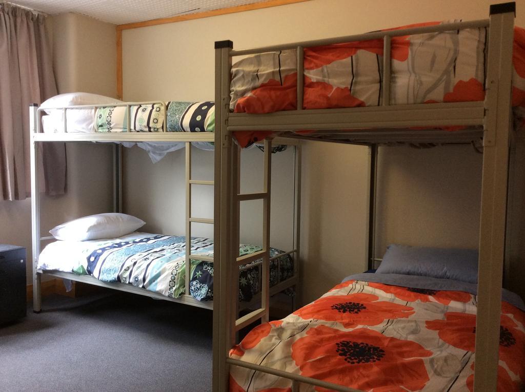 Wild Zebra Backpackers Hostel Wellington Buitenkant foto